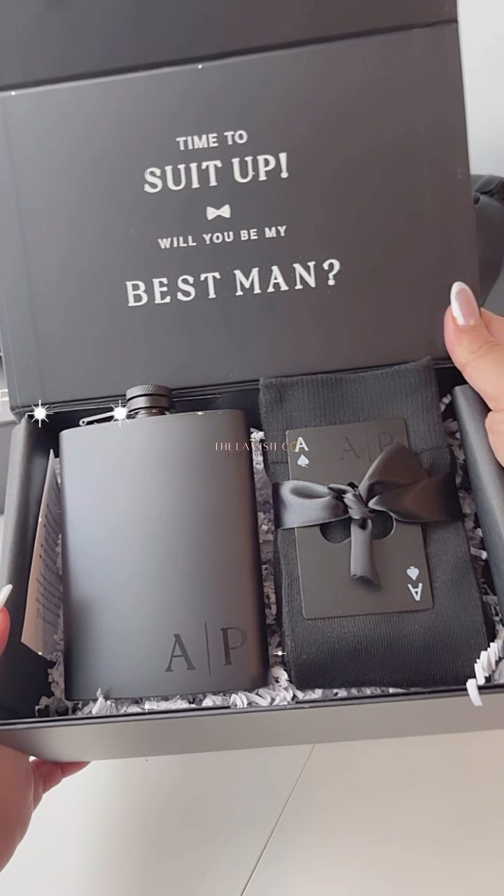 Black gift box with flask and socks for a best man proposal